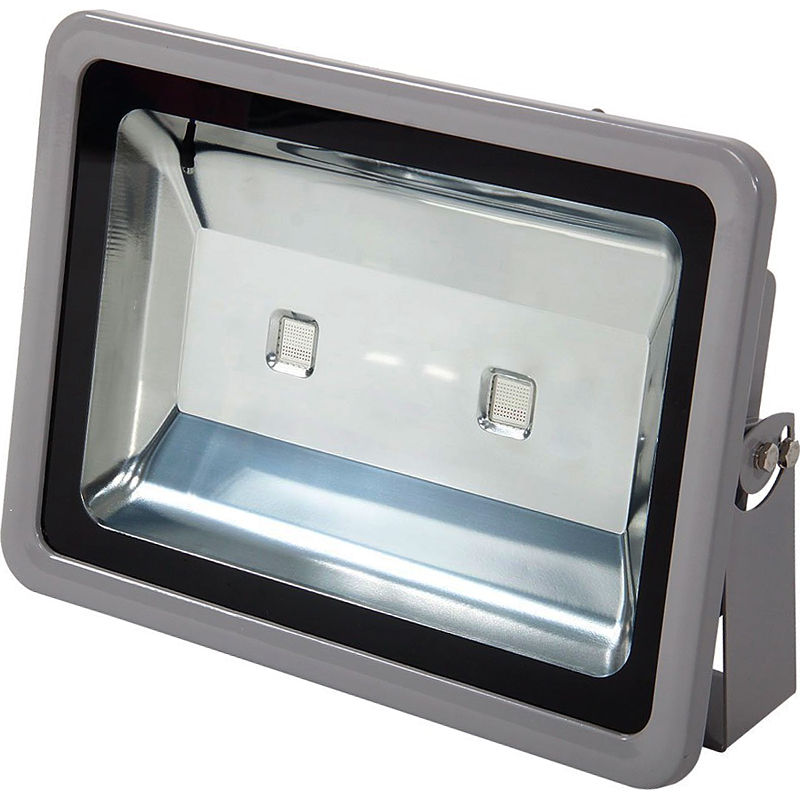 What type of mounting does the flood light come with?
